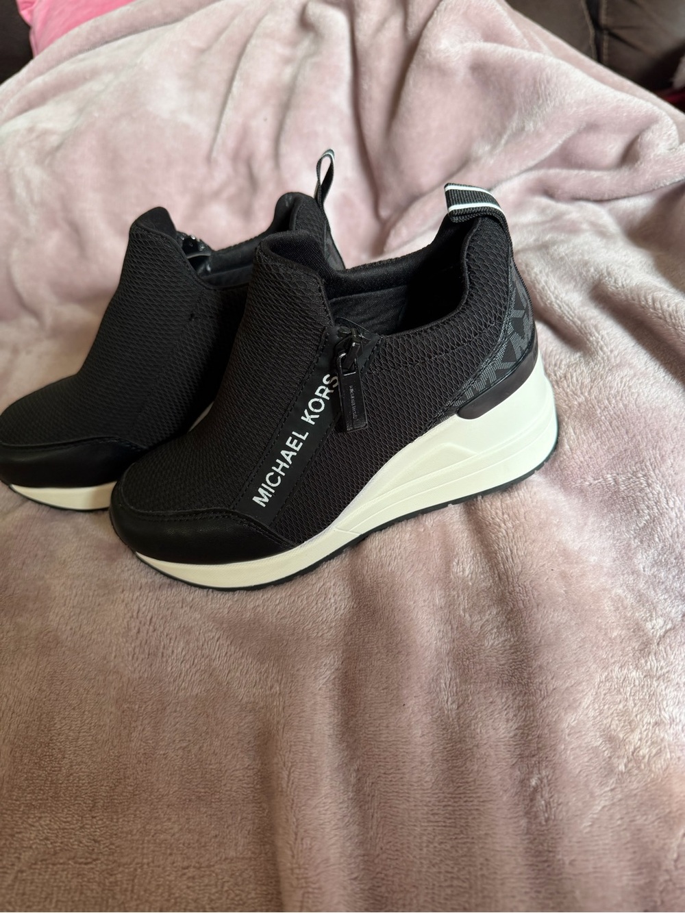 Girls Michael Kors Neo Willis size 13